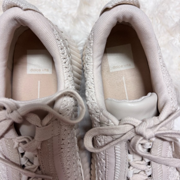 Dolce Vita Dolen Platform Sneaker - Picture 6 of 7